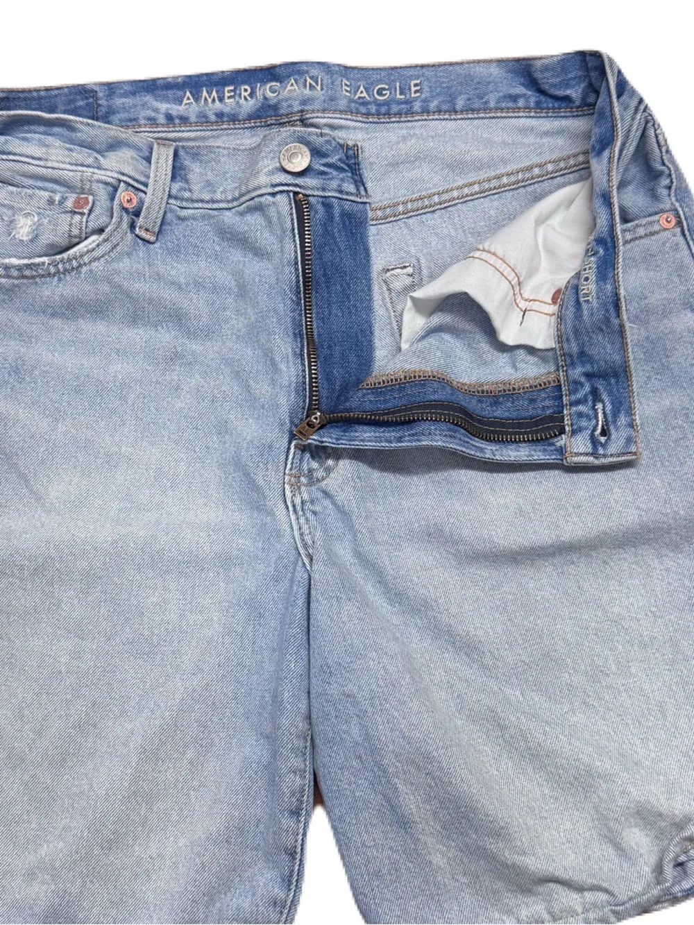 American Eagle Loose Jean Shorts Light Wash Distressed Denim Size 33 - Picture 5 of 16